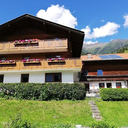 Haus Eder Burgi Hotel Nikolsdorf Buitenkant foto