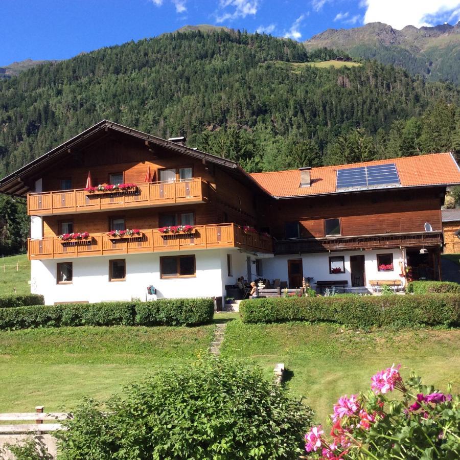 Haus Eder Burgi Hotel Nikolsdorf Buitenkant foto