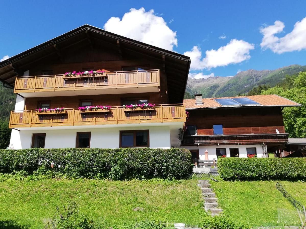Haus Eder Burgi Hotel Nikolsdorf Buitenkant foto