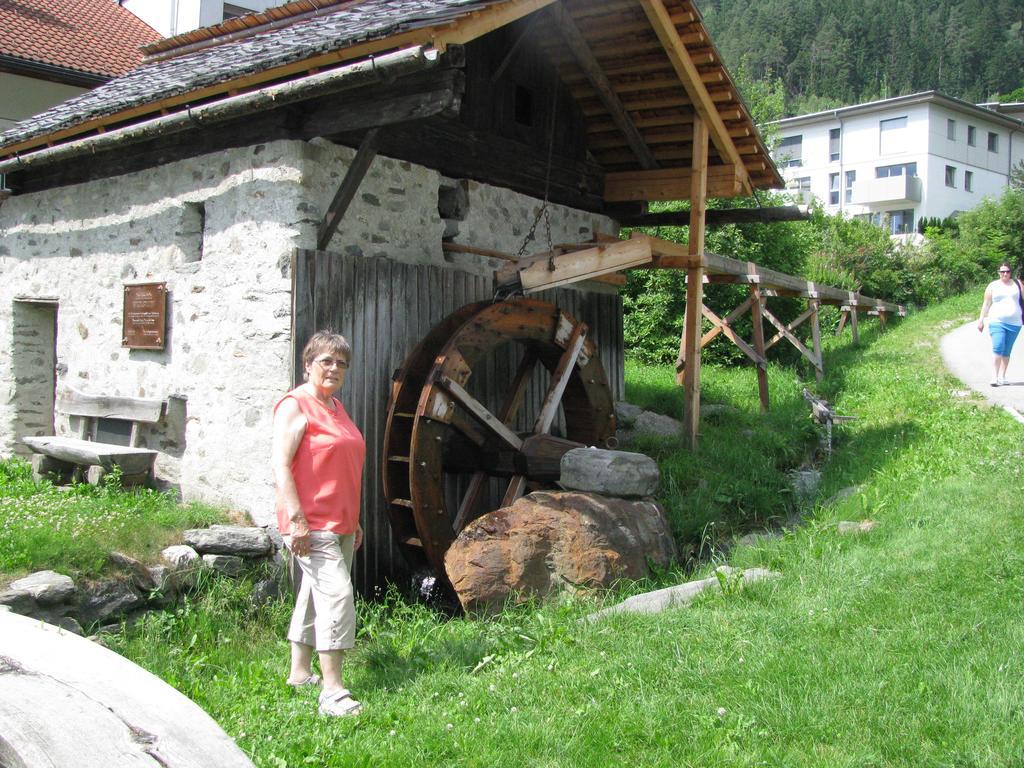 Haus Eder Burgi Hotel Nikolsdorf Buitenkant foto