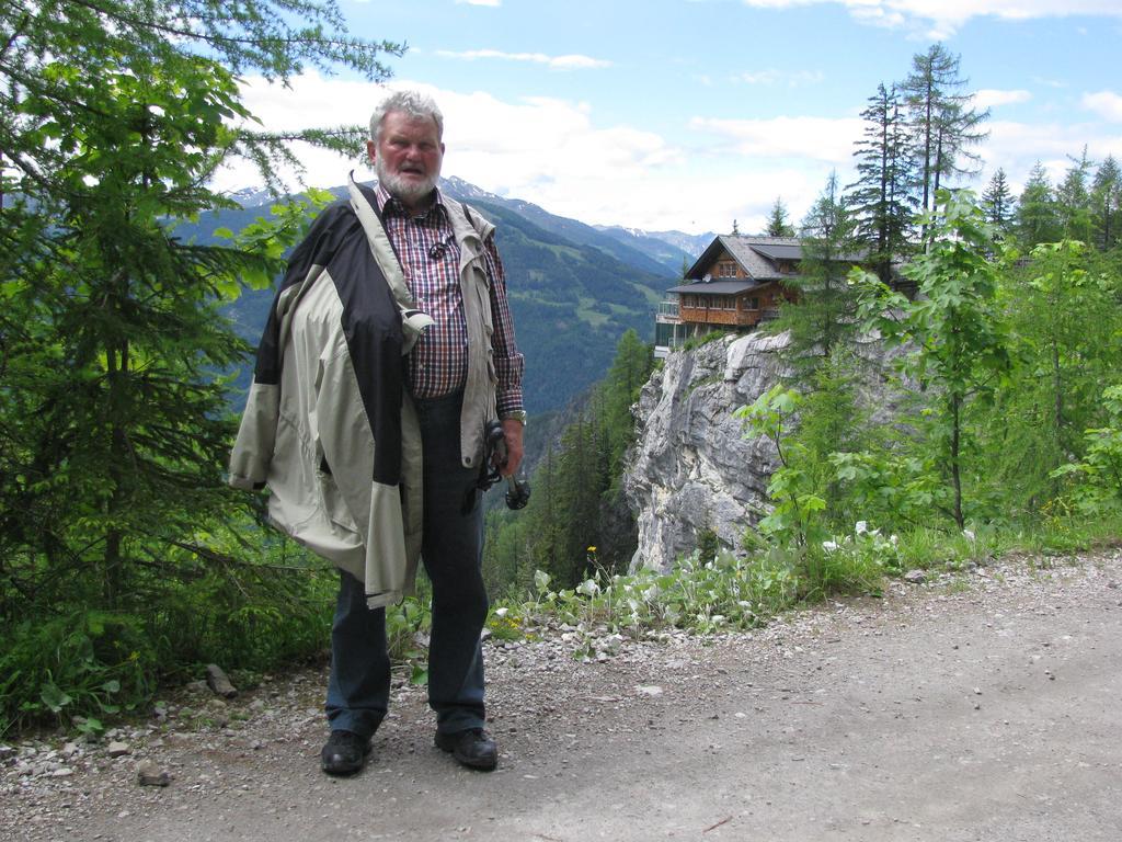 Haus Eder Burgi Hotel Nikolsdorf Buitenkant foto