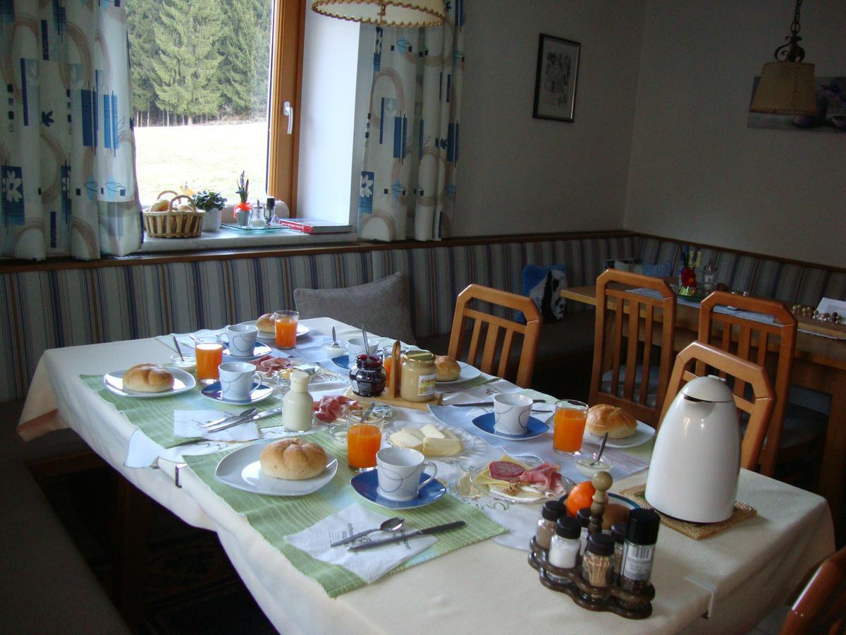 Haus Eder Burgi Hotel Nikolsdorf Buitenkant foto